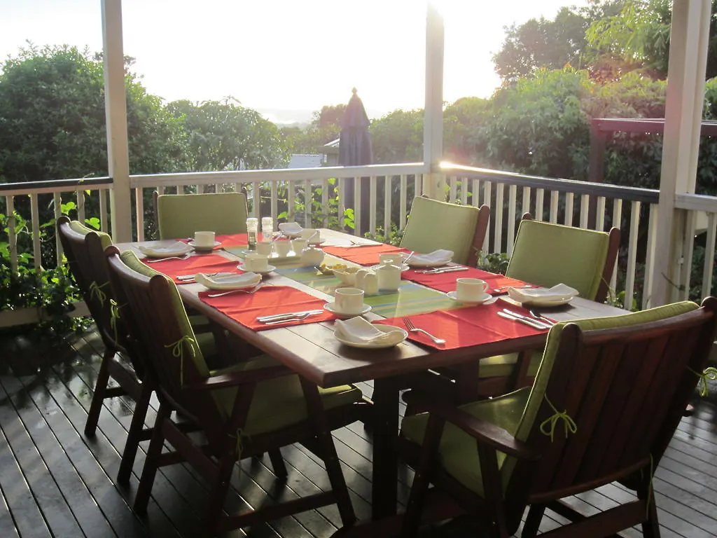 Eden Lodge Nambour Bed & Breakfast